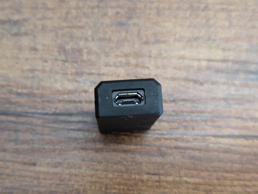 USB-Adapter der Logitech G915 LIGHTSPEED TKL Gaming-Tastatur (2)