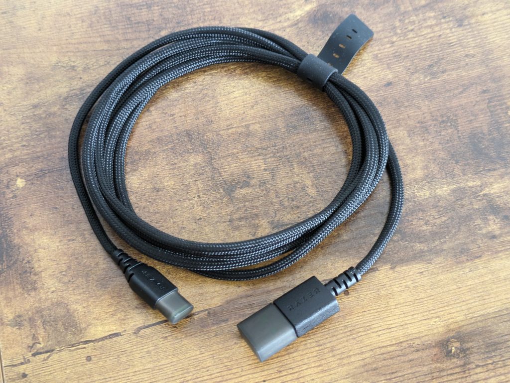 USB-Kabel der Razer Deathadder V3 Pro Gaming-Maus