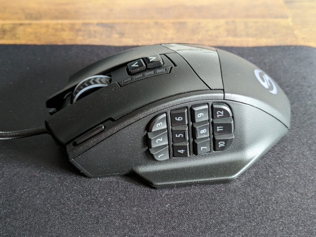 UtechSmart Venus Gaming-Maus von der linken Seite