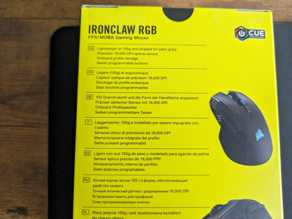 Verpackung der Corsair IRONCLAW Gaming-Maus in der Nahansicht