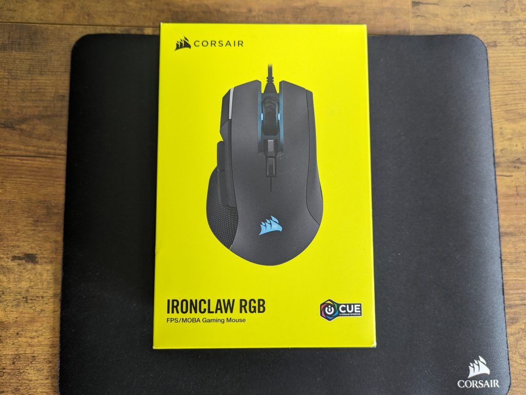 Verpackung der Corsair IRONCLAW Gaming-Maus von oben