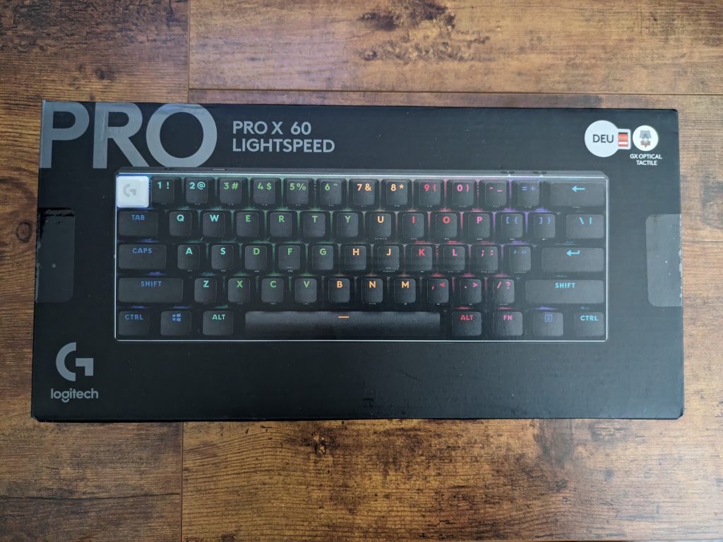 Verpackung der Logitech G PRO X 60 LIGHTSPEED Gaming-Tastatur von vorn