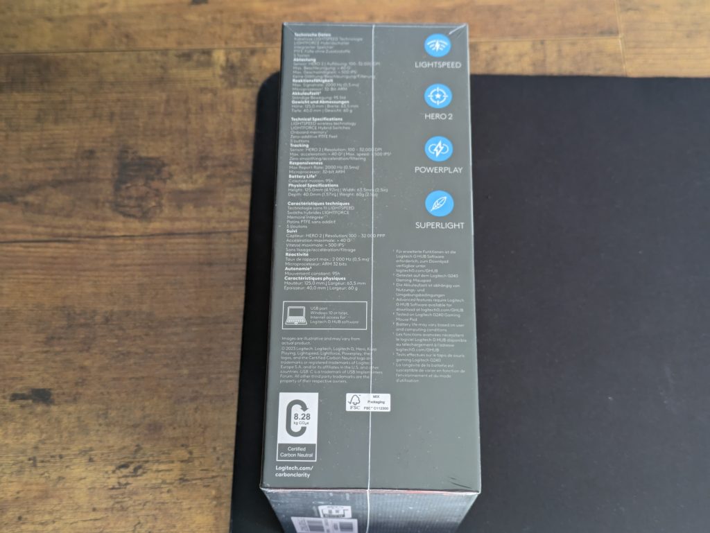Verpackung der Logitech G PRO X Superlight 2 Gaming-Maus von der Seite