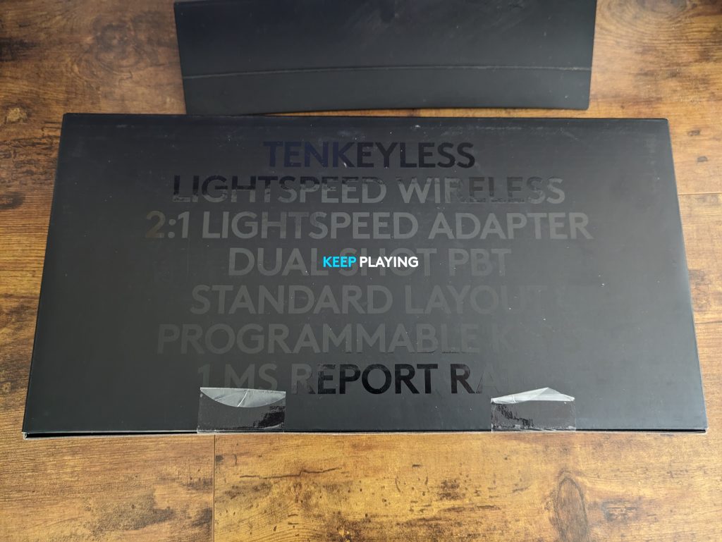 Verpackung der Logitech G PRO X TKL LIGHTSPEED Gaming-Tastatur von hinten