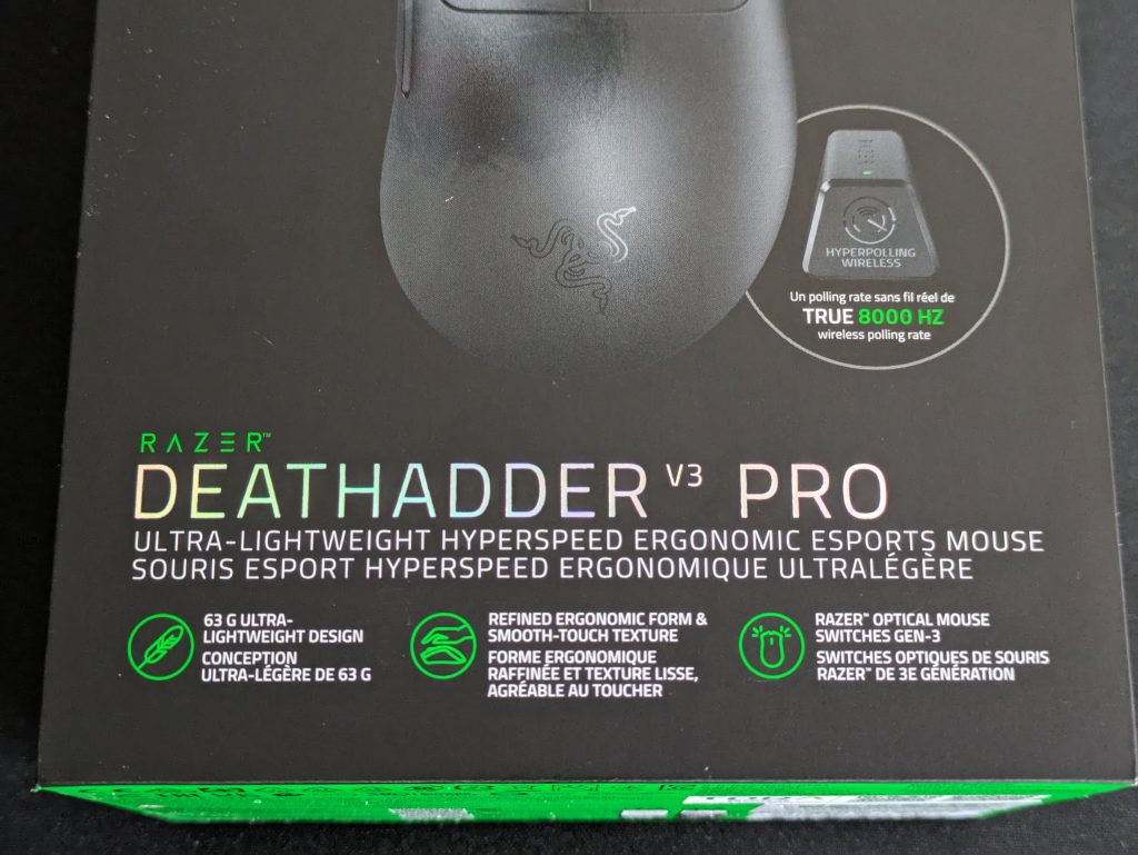 Verpackung der Razer Deathadder V3 Pro Gaming-Maus von Vorne in der nahnsicht