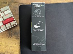 Verpackung der Roccat Kone Pro Air Gaming-Maus von der linken Seite