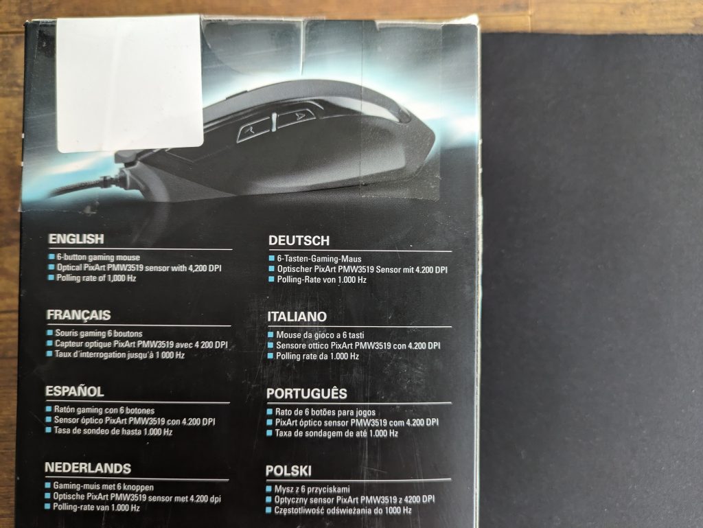 Verpackung der Sharkoon Shark Force II Gaming-Maus von hinten in der Nahansicht