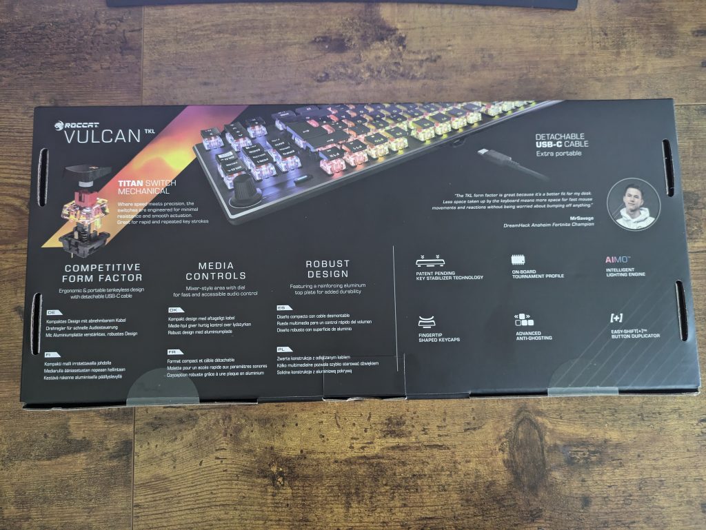 Verpackung derRoccat Vulcan TKL Gaming-Tastatur von hinten