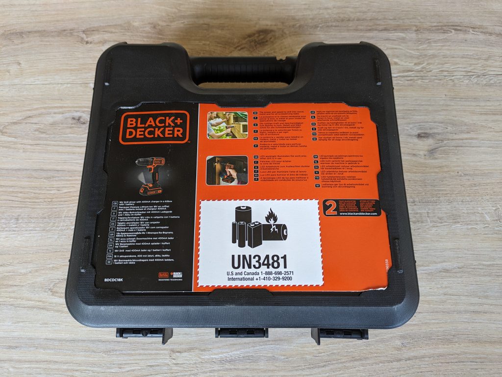 Verpackung des Black+Decker ‎BDCDC18 Akku-Bohrschrauber von hinten