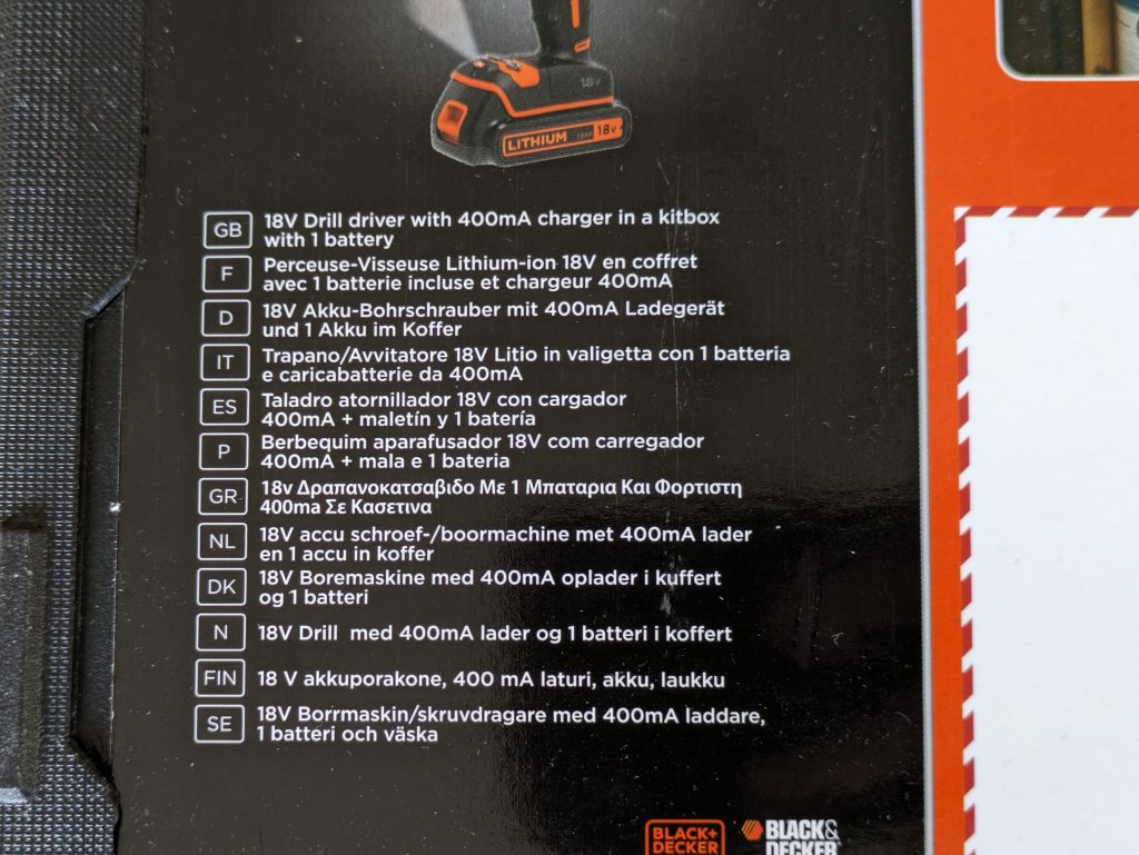 Verpackung des Black+Decker ‎BDCDC18 Akku-Bohrschraubers von hinten in der Nahansicht, 2 von 2