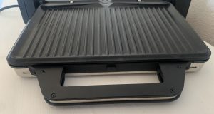 WMF Lono Kontaktgrill Nahaufnahme Griff