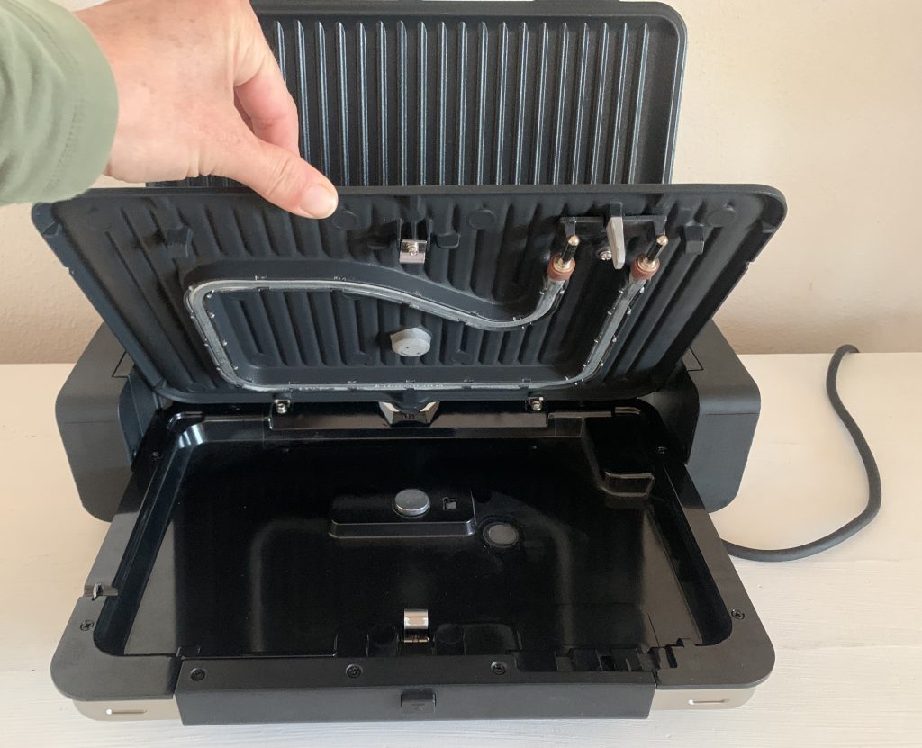 WMF Lono Kontaktgrill mit abgenommener Grillplatte