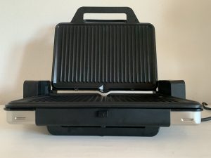 WMF Lono Kontaktgrill von vorne geöffnet