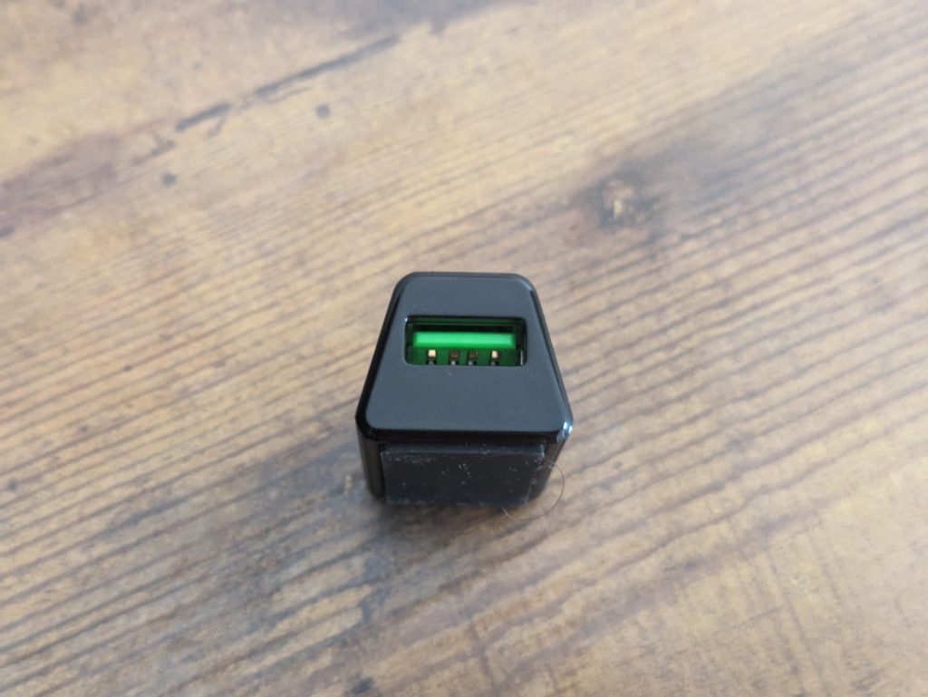 Wireless-Dongle der Razer Cobra Pro Gaming-Maus (2)