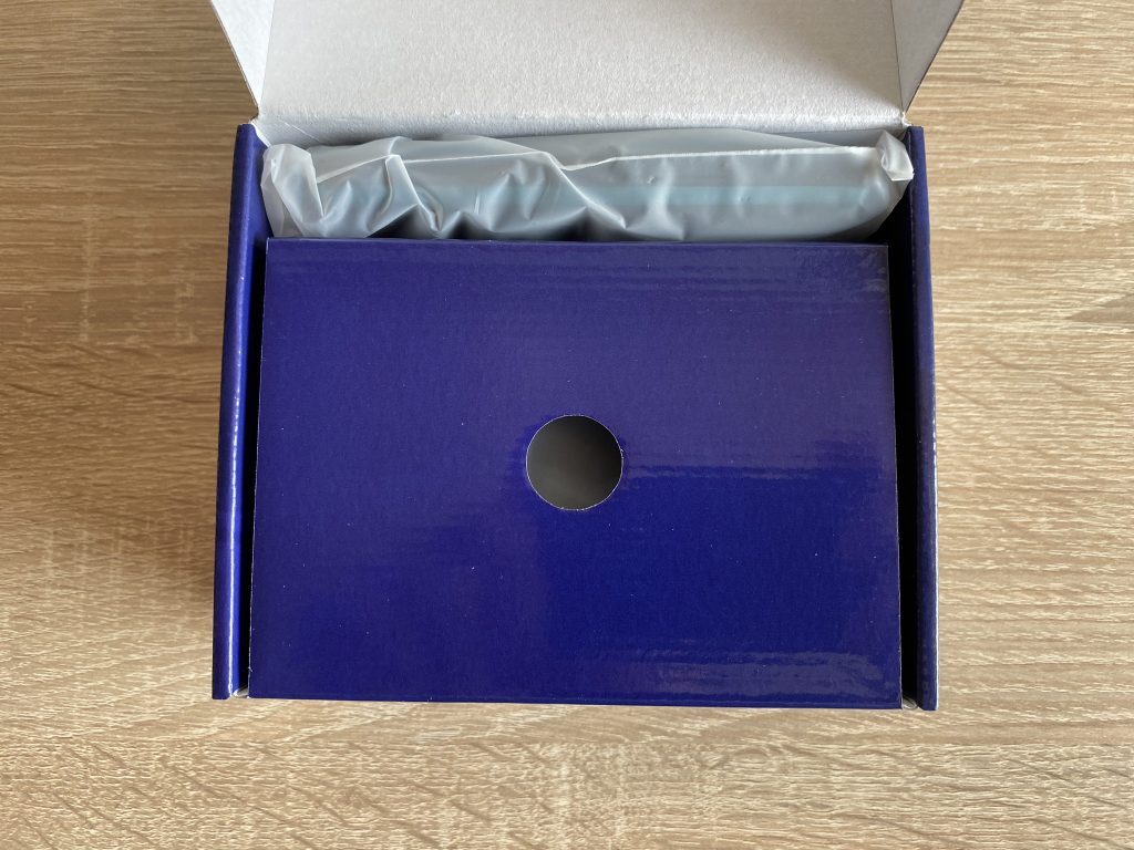 Uleway M2302 Seniorenhandy in der Verpackung 1