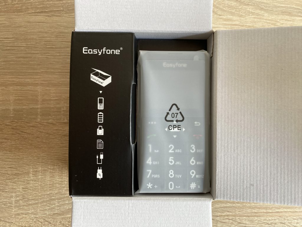 Easyfone Prime-A7 Seniorenhandy in der Verpackung 1
