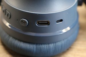 Edifier WH700NB Noise-Cancelling-Kopfhörer USB-Anschluss