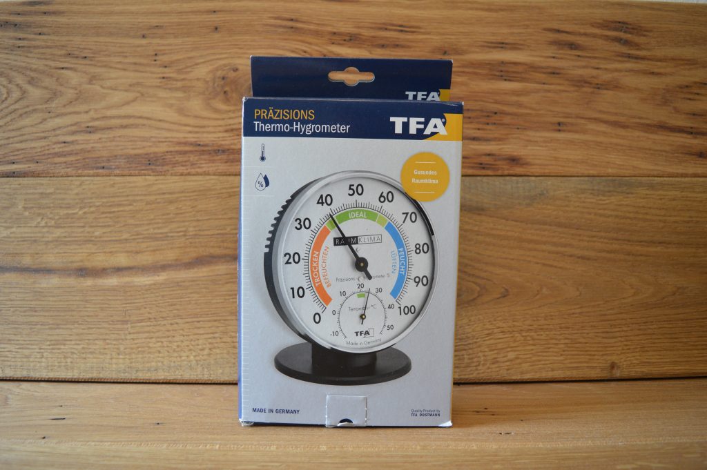 TFA Dostmann Präzisions Thermo-Hygrometer Verpackung Front