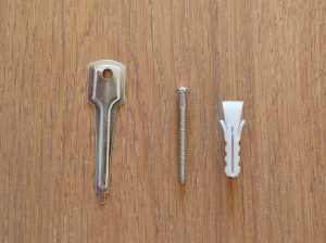 GardenMate Hygrometer und Barometer Detailansicht Montagematerial