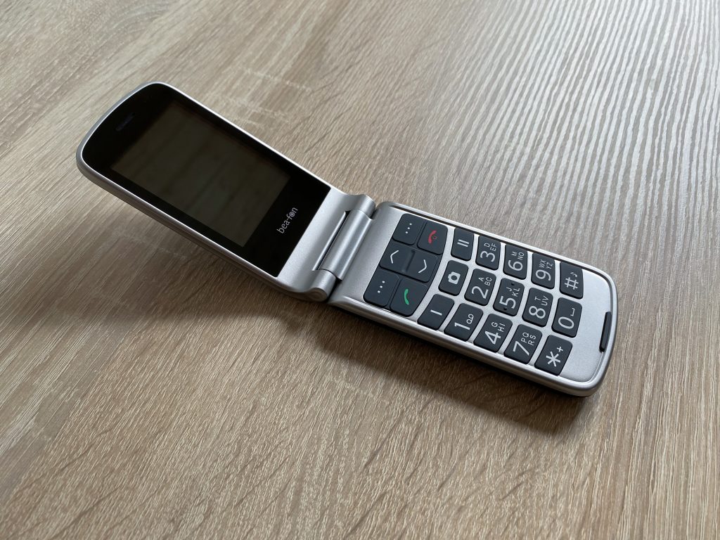 Beafon SL645 Seniorenhandy aufgeklappt 2
