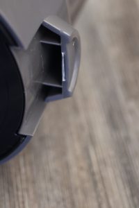 Aujun Akku-Staubsauger unsaubere Verarbeitung