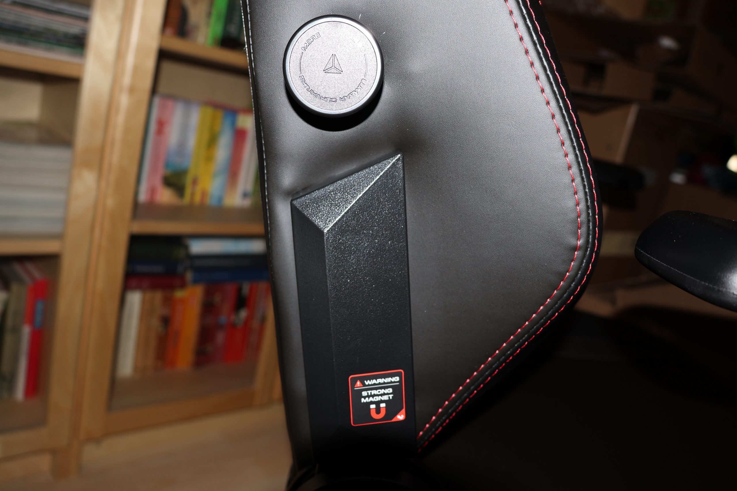 SecretLab Titan Evo Bürostuhl Seite
