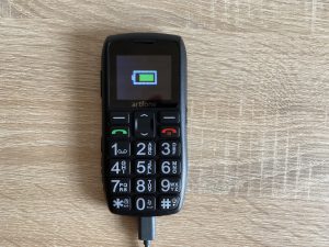 Artfone C1+ Seniorenhandy Laden mit Kabel