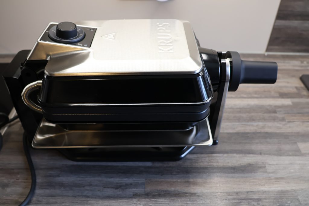 Krups FDD95D Waffeleisen Seitenansicht