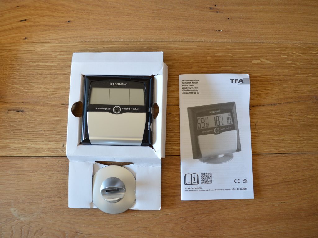 TFA Dostmann Comfort Control Thermo-Hygrometer Verpackungsinhalt
