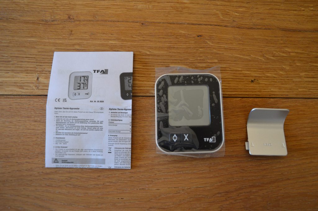 TFA Dostmann Moxx Thermo-Hygrometer Verpackungsinhalt