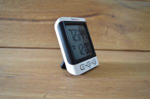 ThermoPro TP152 Thermo-Hygrometer Seitenansicht