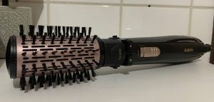 BaByliss AS200E Warmluftbürste mit aufgesteckter 5-Zentimeter-Rundbürste