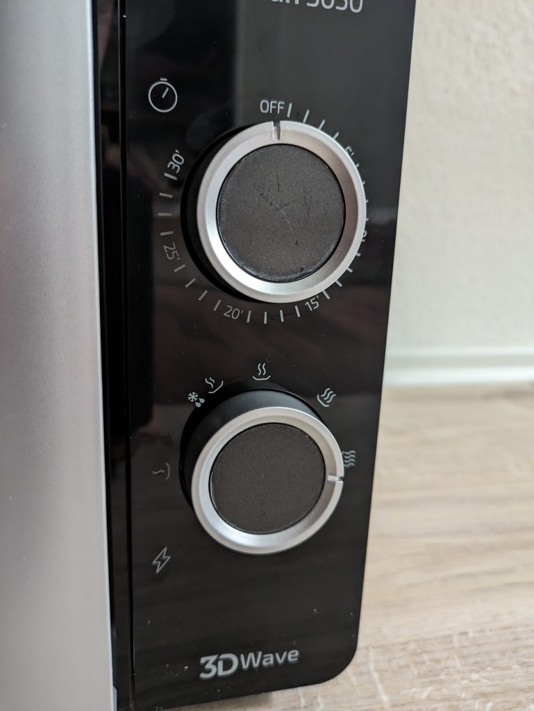 Bedienfeld der Cecotec Microondas ProClean 3050 Mikrowelle