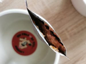 Belcando Frischebeutel Rind mit Spätzle & Zucchini Beutel geöffnet