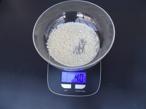 Beurer Küchenwaage Test Messgenauigkeit mit Hintergrundbeleuchtung