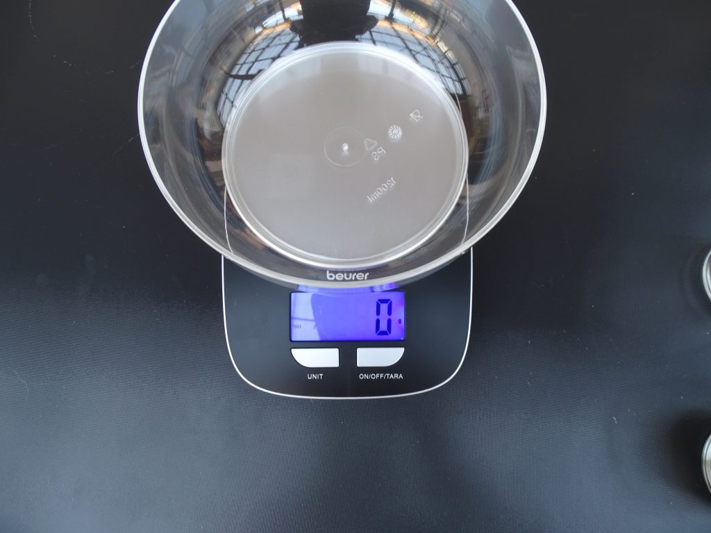 Beurer Küchenwaage Test Tarafunktion mit Hintergrundbeleuchtung