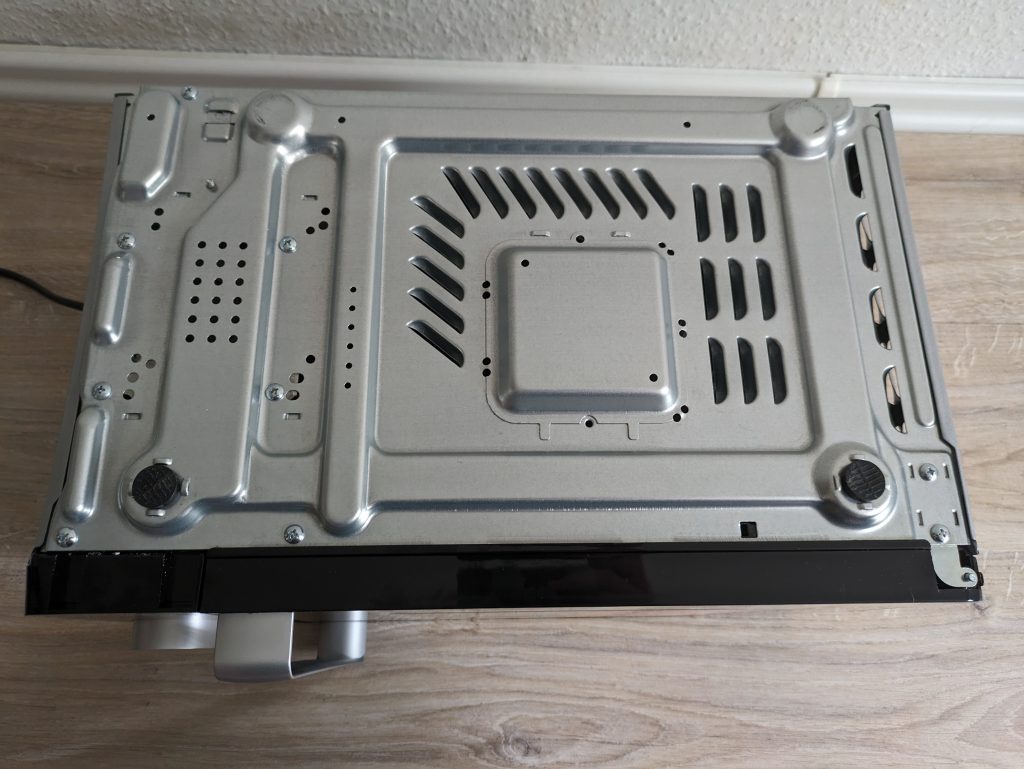Cecotec Microondas ProClean 3050 Mikrowelle von unten