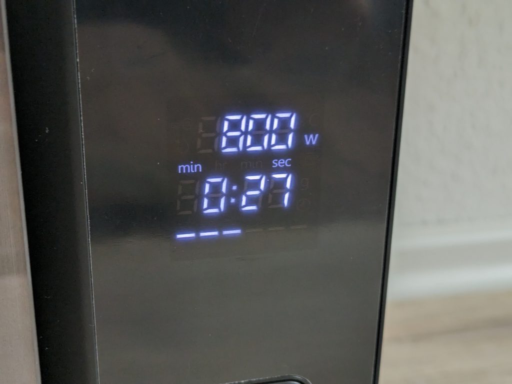 Display der Toshiba MV-AM20T Mikrowelle