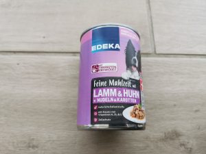 Edeka Feine Mahlzeit mit Lamm, Huhn, Nudeln und Karotten Dosenaufdruck vorn