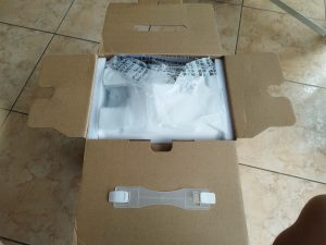 Einzelverpackung-der-Wasserstation-der-SwitchBot-S10-Saug-Wisch-Roboter