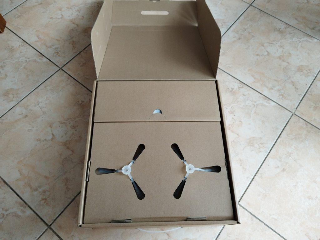 Einzelverpackung-des-SwitchBot-S10-Saug-Wisch-Roboters-geoeffnet