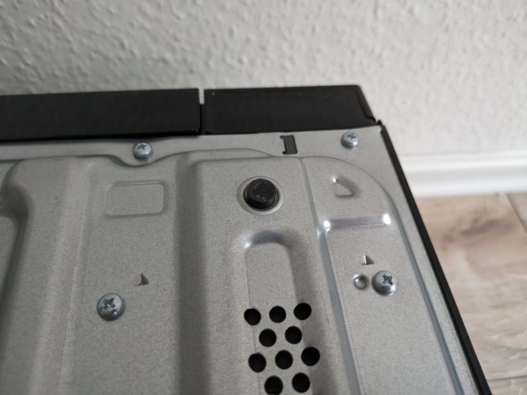 Fuß der Sharp R642BKW Mikrowelle