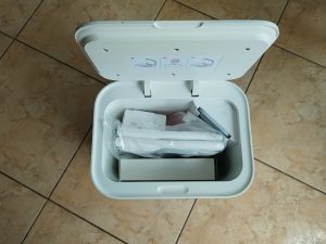 Geoeffnete-Basisstation-des-SwitchBot-S10-Saug-Wisch-Roboters