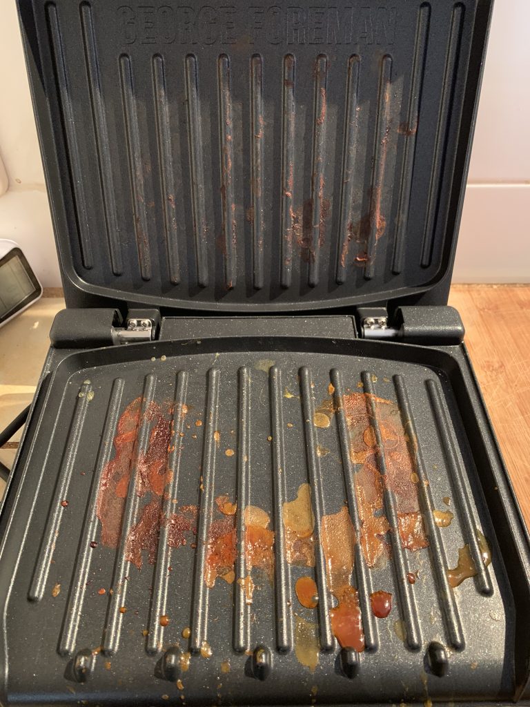 George Foreman 25030-56 Konatktgrill Grillplatten nach dem Grillen