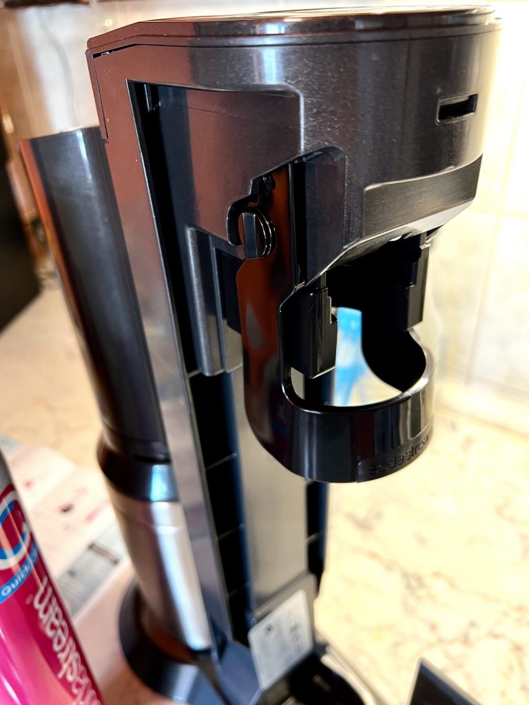 SodaStream Crystal 3.0 Wassersprudler CO2-Flaschenhalterung