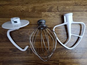 KitchenAid 5K45SSESL Küchenmaschine, Aufsätze im Lieferumfang