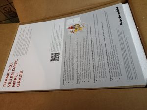 KitchenAid 5K45SSESL Küchenmaschine, Blick in den Karton nach erstem Öffnen