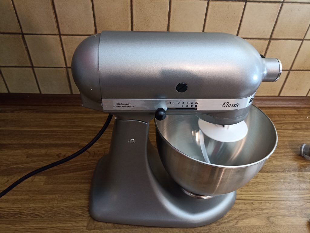 KitchenAid 5K45SSESL Küchenmaschine, mit Knethaken und Schüssel