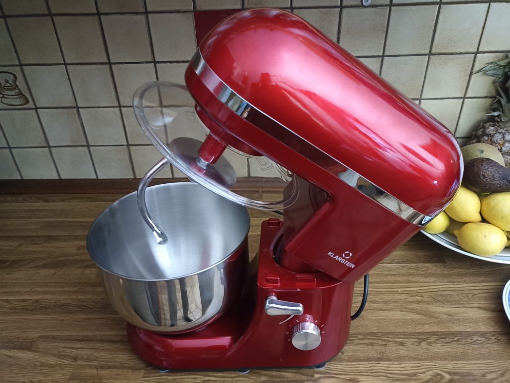 Klarstein Bella Elegance Küchenmaschine, hochgeklappt mit Knethaken