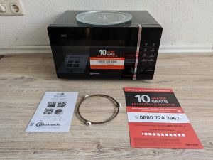 Lieferumfang der Bauknecht MWK 201 B Mikrowelle
